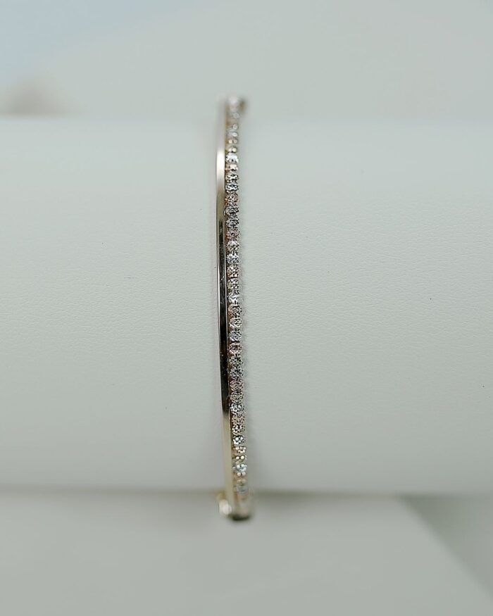 Diamanset Diamond Tennis Bracelet, 18k gold pave diamond line bracelet, white background