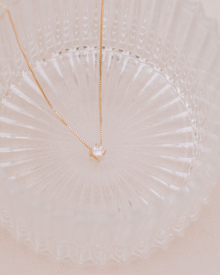 Diamanset Solitaire Diamond Pendant - princess-cut diamond on gold chain